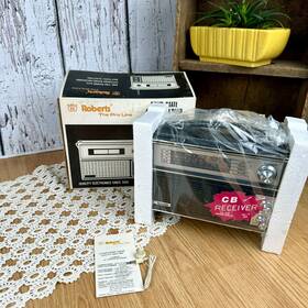 R-1225 Roberts Vintage Solid State Portable Radio Nos New In Box 1970s Am Fm Cb