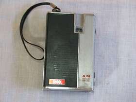 Re-907 Ross Vtg Am Solid State Radio Model Untested R