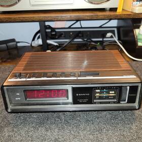 Rm-5082 Sanyo Digital Dual Alarm Clock Am/fm Radio Vintage 1984 Tested Working