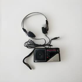 Rp-70 Sanyo Vintage Fm/am Receiver Portable Headphones Pocket Radio Works
