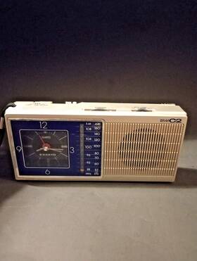 Rpm-c2 Sanyo Vintage Am Fm Clock Portable Transistor Radio Quartz Works