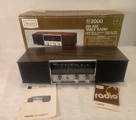 165.2000500 Sears Vintage Fm/am Table Radio 572000