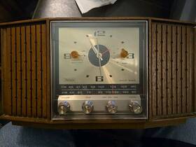 2095 Sears 2096 Solid State Silvertone Radio Clock Vintage Antique Tested