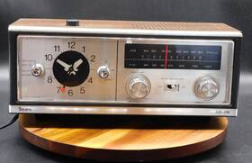 23060800 Sears Vintage Solid State Am-fm Clock Radio Model No 174 Works See Video