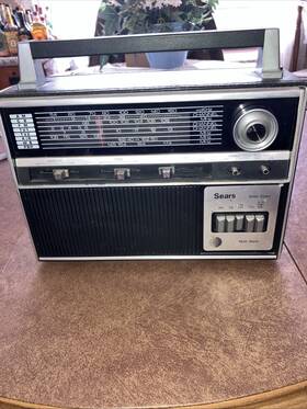 24300 Sears Vintage Solid State Radio Corded
