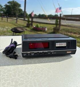 317.23770 Sears Vintage Am/fm Electronic Clock Radio Model 800 Great Condition