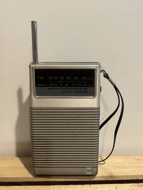 378.24153250 Sears Vtg 70s Roebuck And Co Portable Fm/am Receiver Camp Radio