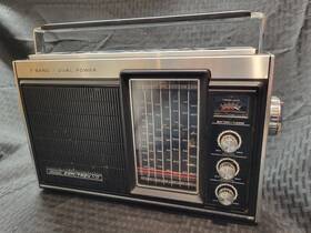 564.22830300 Sears Com Trek Vii Radio Model Solid State Receiver 9 Band