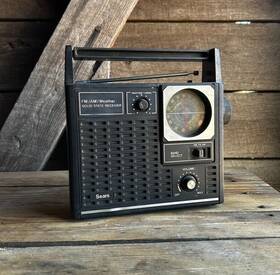 No.564.24190600 Sears 564.24190600 Vtg Solid State Radio Model Am/fm/weather Works