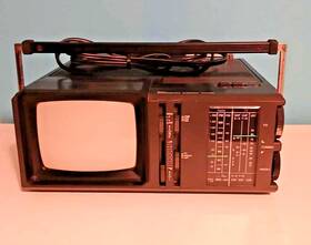 580.50271450 Sears 1984 Portable All-in-one Compact 5 Inch Tv Am/fm Radio And Psb Receiver. Euc