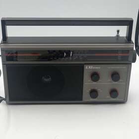 667.24083 Sears Lxi Series Multi Band Portable Receiver Amfm Shortwave Radio With Box