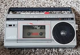 756.21232750 Sears Vintage Roebuck Am/fm Radio And Cassette #756.21232750 Battery Tested Works