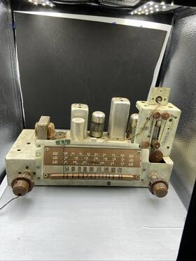 R57089 Sears Vintage 1941 And Roebuck Silverstone Radio