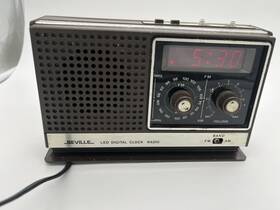 3411 Seville Vintage Alarm Clock Radio Am/fm Electronic Model 1970-80 Works 3411 Seville Vintage Alarm Clock Radio Am/fm Electronic Model 1970-80 Works