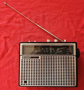 Fx-215 Sharp Vintage Am/fm 2-band Portable Transistor 1960s Radio Works Great