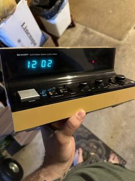 Fy-70ch Sharp Electronic Digital Clock Radio Working And Clock. Space Age