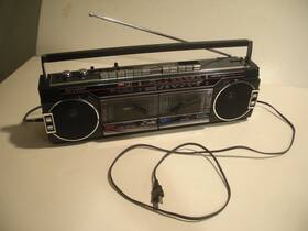 Wq-261 Sharp Mt Vintage Portable Am-fm-sw Stereo Double Cassette Recorder Radio