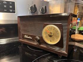 Silvertone 44596 Am Table Radio Model 132.42601 Brown Vintage Mpn