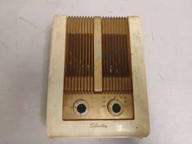9260 Silvertone Vintage Radio - For Parts / As-is