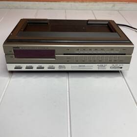 Crp999 Sonic Vintage Retro Am Fm Clock Radio Telephone Model Works