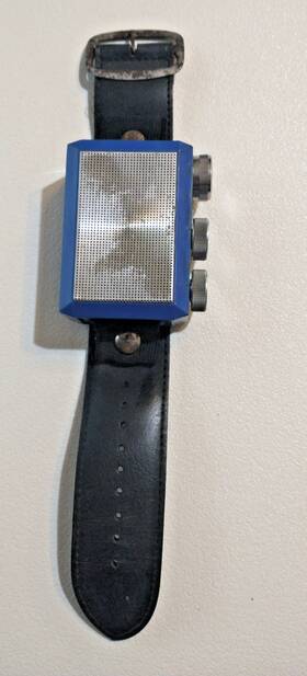 161w Sonnet Vintage 1970s Am Frequency Band Wrist Radio Uses 1 Aa Battery