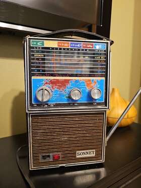 181p Sonnet Vintage World Radio Model .multi Band