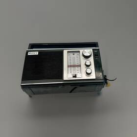 Cfm-1100w Sony Vintage Fm Am Radio Model Ac/battery Portable Works Tested