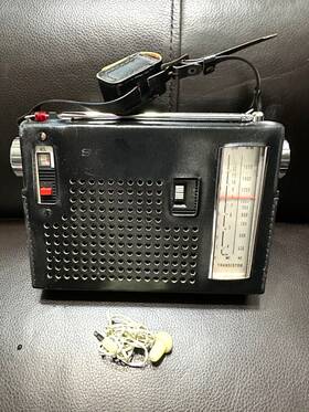 Tfm-110wb Sony Tfm-117wb Fm/mwsw Receiver With Protective Cover Model Tfm-110wb. Good Condition