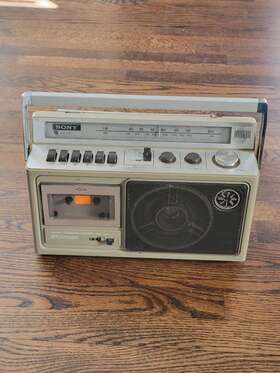 Tfm-7100w Sony Vintage Silver Cfm-23 Cassette Player Boombox Radio Tested Works Excellent Tfm-7100w Sony Vintage Silver Cfm-23 Cassette Player Boombox Radio Tested Works Excellent
