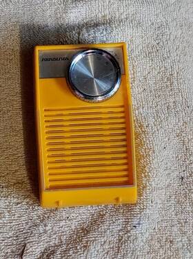 1150c Soundesign 1960s Yellow Transistor Radio Tested Working Free Shipping