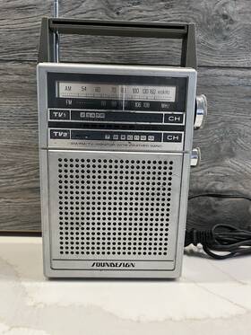 2420-a Soundesign Vintage 2420 F Design Am/fm Tv 1-2 Channel With Weather Band Radio
