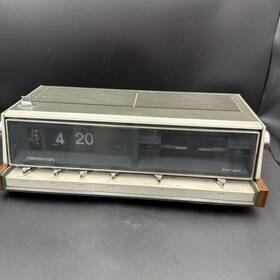 3486b Soundesign Model Flip Alarm Clock Radio Read Parts Only