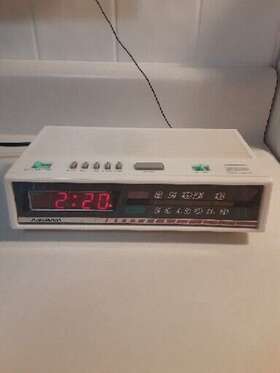 3620wht Soundesign Vtg 1980s Am/fm Digital Alarm Clock Radio Model White Tested