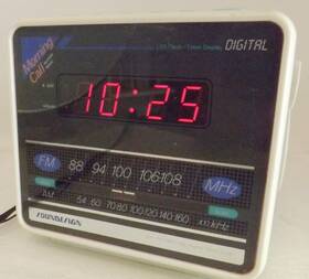 3634wt Soundesign Vintage 80s Cube Morning Call Model 3634 Am/fm Electronic Clock Radio 3634wt Soundesign Vintage 80s Cube Morning Call Model 3634 Am/fm Electronic Clock Radio
