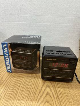 3638blk Soundesign Retro Cube Morning Call Model 3638 Blk Am/fm Electronic Clock Radio