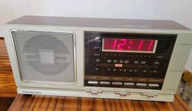 3657 Soundesign Vintage Am-fm Electronic Clock Radio Model 3657- Red Digital Works