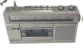 M0200 Soundesign 4425 Vintage Sounddesign Am/fm Cassette Radio Model 13125 006 M0200 Soundesign 4425 Vintage Sounddesign Am/fm Cassette Radio Model 13125 006