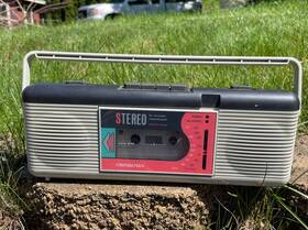 4611sgy Soundesign Vtg 80s Portable Am Fm Stereo Radio / Cassette Player- Read