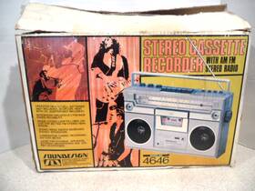4646 Soundesign Vintage 1980s Am Fm Radio Cassette Player Boombox
