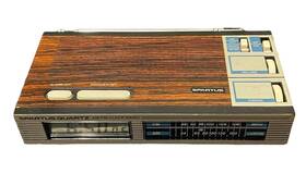 Spartus 0150-c1 Vintage Quarts Battery Powered Mini Am/fm Alarm Clock Radio
