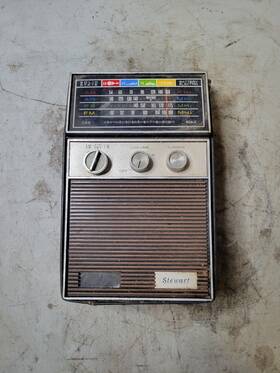 St-822 Stewart Vintage Portable Radio Am/fm Pb Air