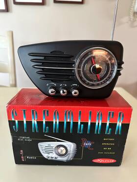 541.848 Streamliner 841.848 Am/fm Black # Requires 4x Inch Aa Batteries