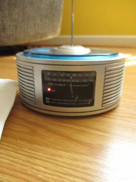 Elec9950 Suntone Vintage 2004 The Curve Am/fm Radio Battery Operated Model Elec9950 Suntone Vintage 2004 The Curve Am/fm Radio Battery Operated Model