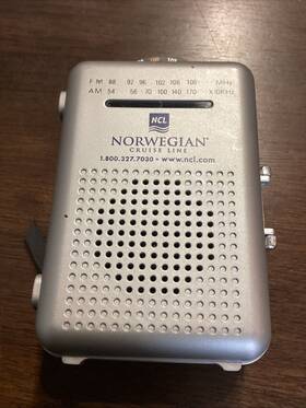 Rr1800 Suntone Wheelie Bag Am-fm Radio Ncl Norwegian Cruise Line Promo Item Rr1800 Suntone Wheelie Bag Am-fm Radio Ncl Norwegian Cruise Line Promo Item