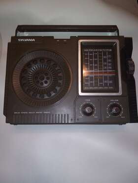 Sy2646 Sylvania Vintage Am/fm/tv-1/tv-2 Air/police/weather Band Portable Radio Sy2646 Sylvania Vintage Am/fm/tv-1/tv-2 Air/police/weather Band Portable Radio
