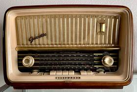 5353w Telefunken Vintage Radio And Short Wave Hi Fi System. Gavotte 5353w. Non Working