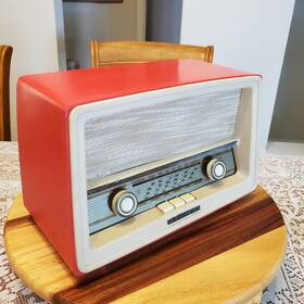 U-2225 Telefunken Vintage 1960 Capricho Radio / Parts Or Repair