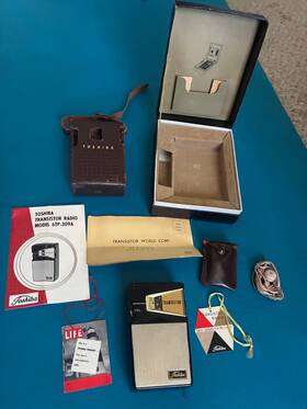 6tp-309a Toshiba Vintage 1959 Am Radio With Box Paperwork And Earphones