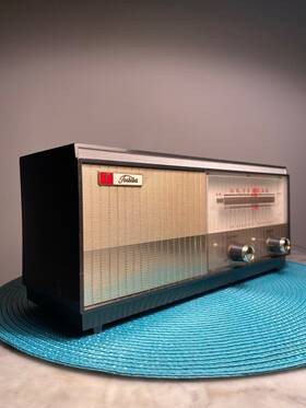 L-511 Toshiba Am Tube Radio Model