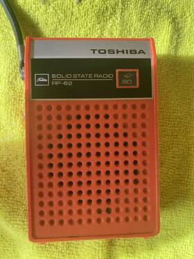 Rp-62 Toshiba Vintage Solid State Radio Pocket Portable Am